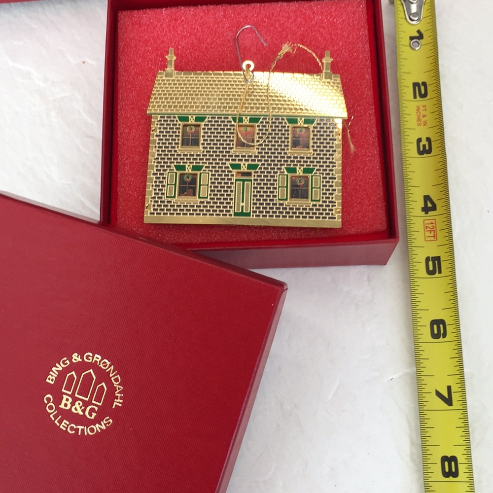 Dollhouses of America Christmas Ornament